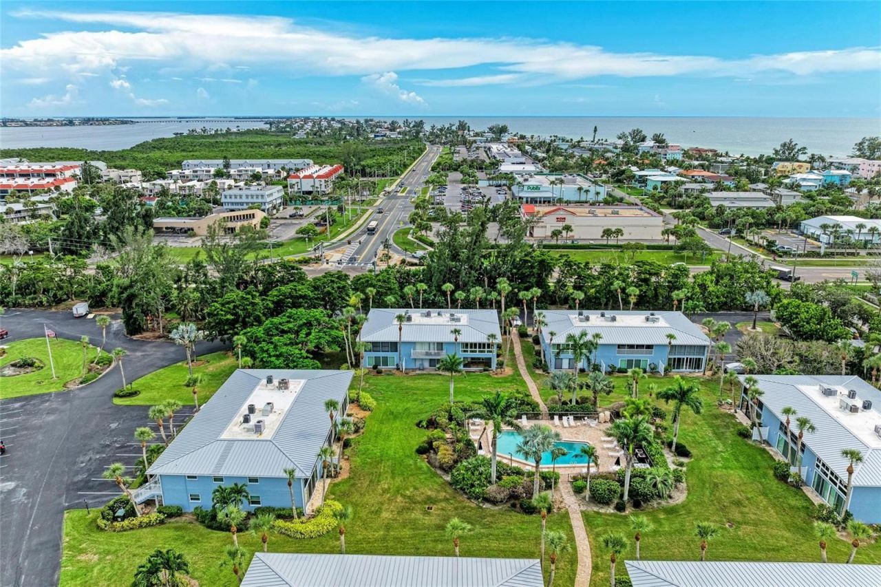 600 Manatee Avenue, Unit 226, Holmes Beach, FL 34217 Photo