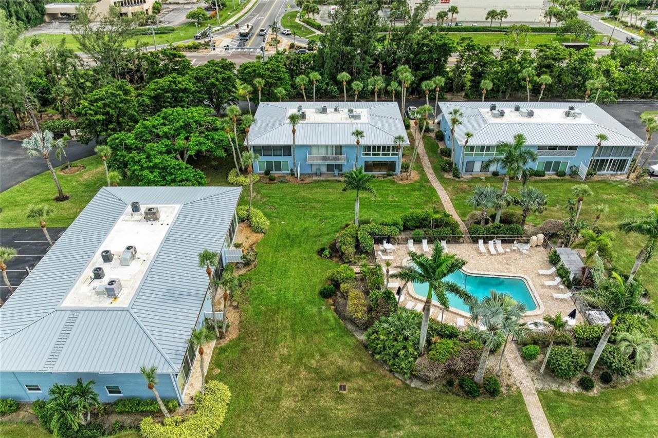 600 Manatee Avenue, Unit 226, Holmes Beach, FL 34217 Photo