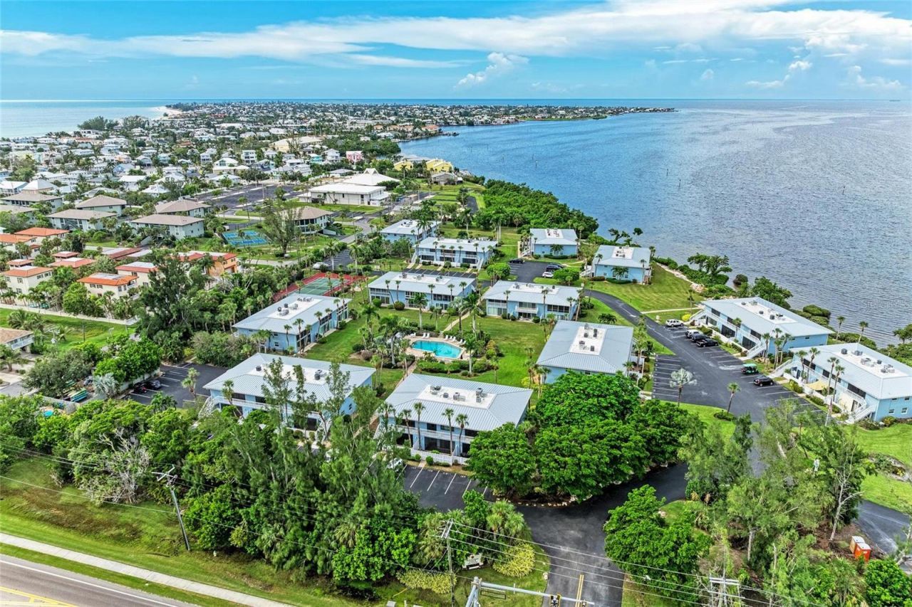 600 Manatee Avenue, Unit 226, Holmes Beach, FL 34217 Photo