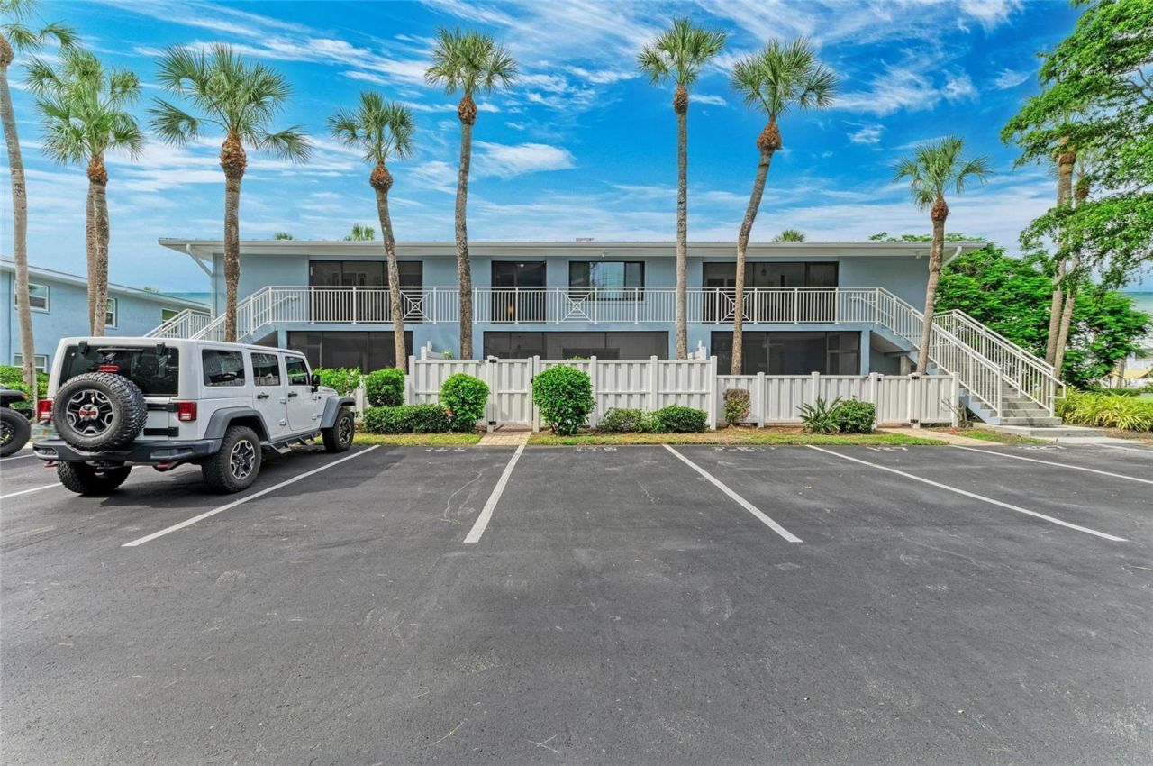 600 Manatee Avenue, Unit 226, Holmes Beach, FL 34217 Photo