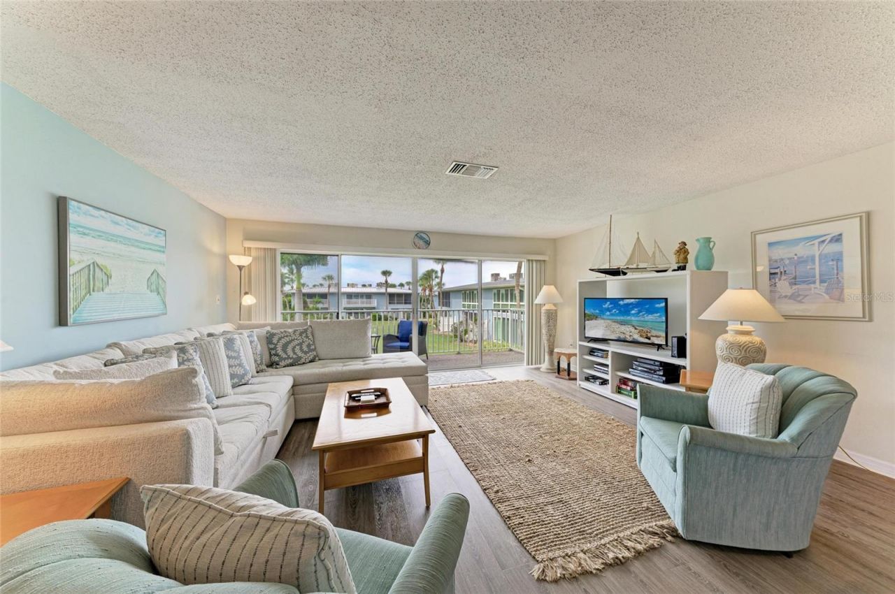 600 Manatee Avenue, Unit 226, Holmes Beach, FL 34217 Photo