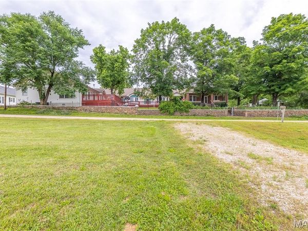 207 E. Front St., Annapolis, MO 63620