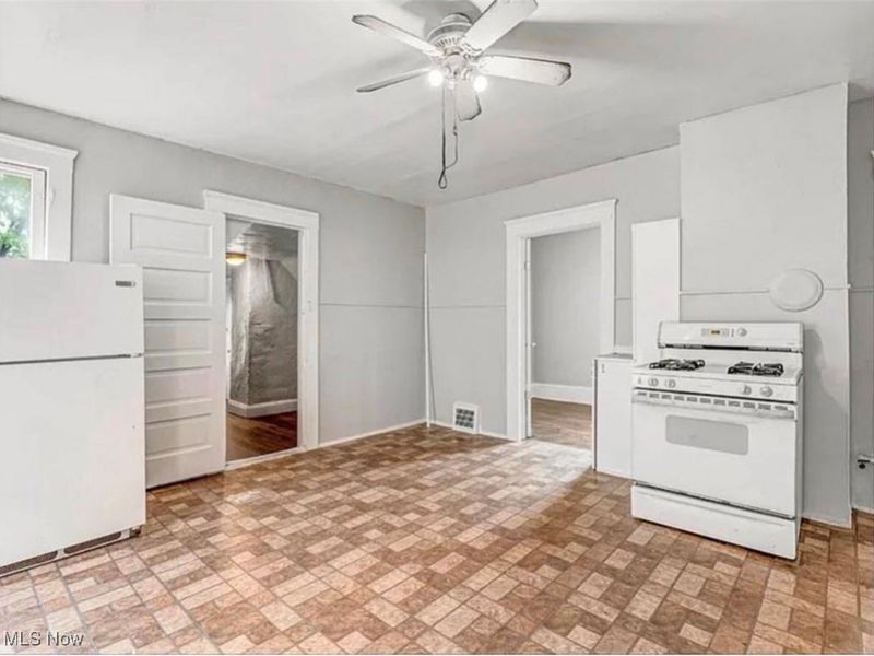 3635 E 49th Street, Unit Up, Cleveland, OH 44105 Photo 4