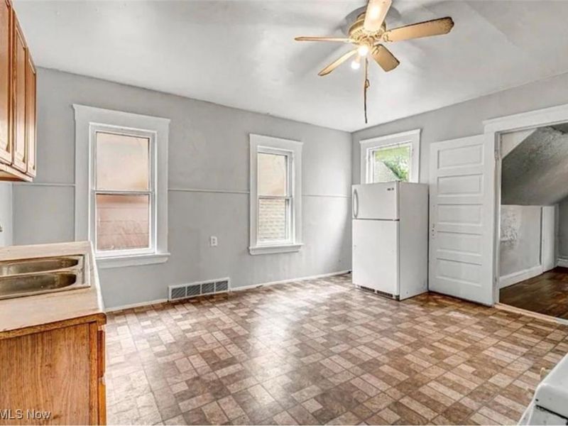 3635 E 49th Street, Unit Up, Cleveland, OH 44105 Photo 8