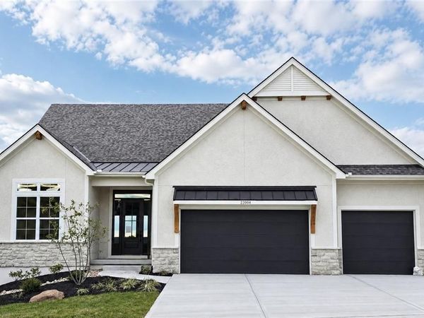 22004 W 114th Court, Olathe, KS 66061