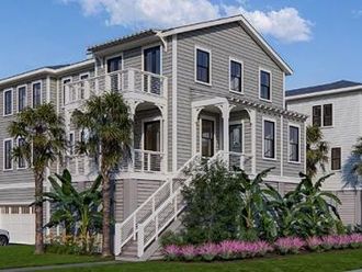 305 Queens Court Court Mount Pleasant, SC 29464