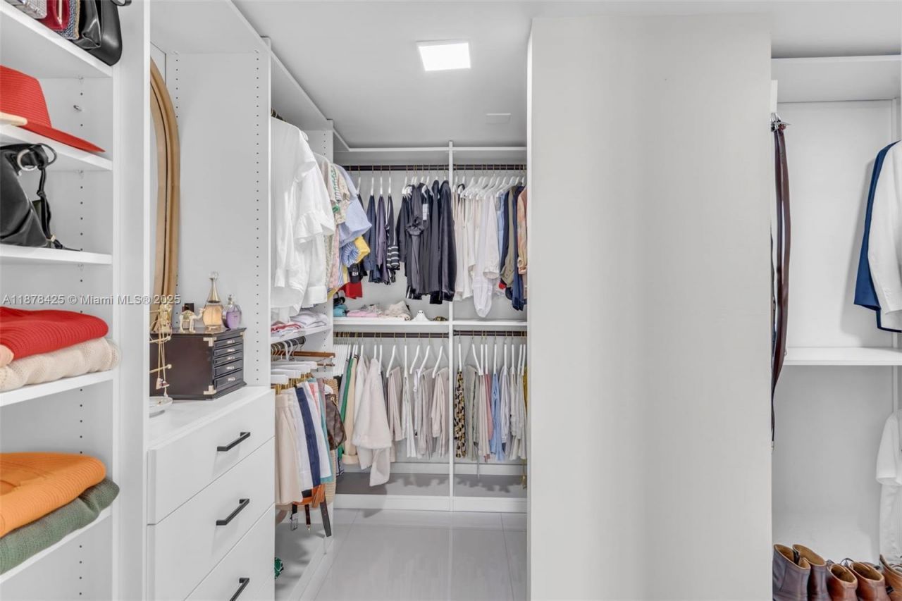 17720 N Bay Rd, Unit 903, Sunny Isles Beach, FL 33160 Photo