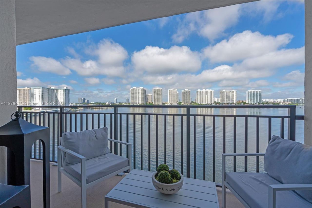 17720 N Bay Rd, Unit 903, Sunny Isles Beach, FL 33160 Photo