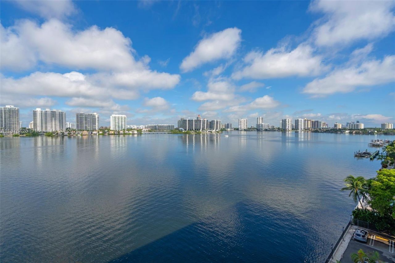 17720 N Bay Rd, Unit 903, Sunny Isles Beach, FL 33160 Photo