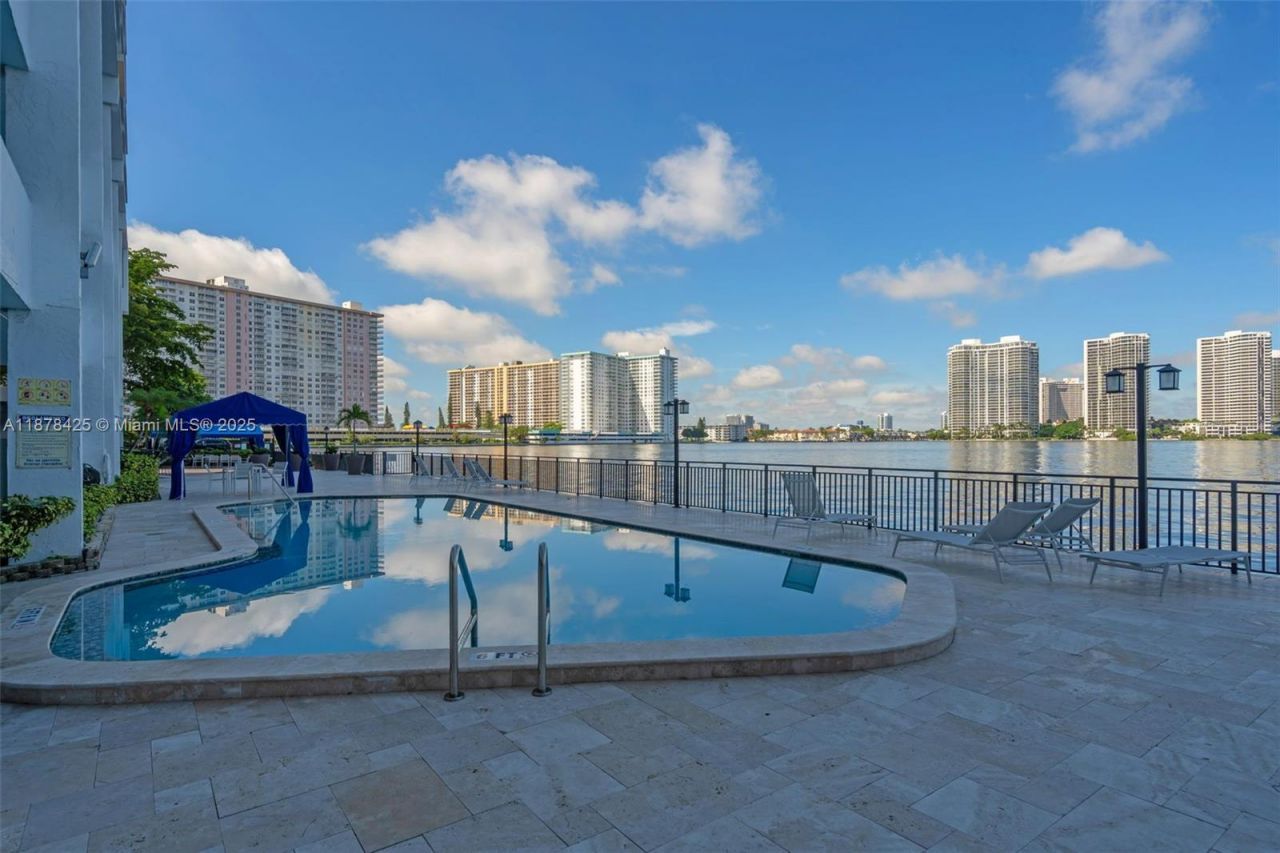 17720 N Bay Rd, Unit 903, Sunny Isles Beach, FL 33160 Photo