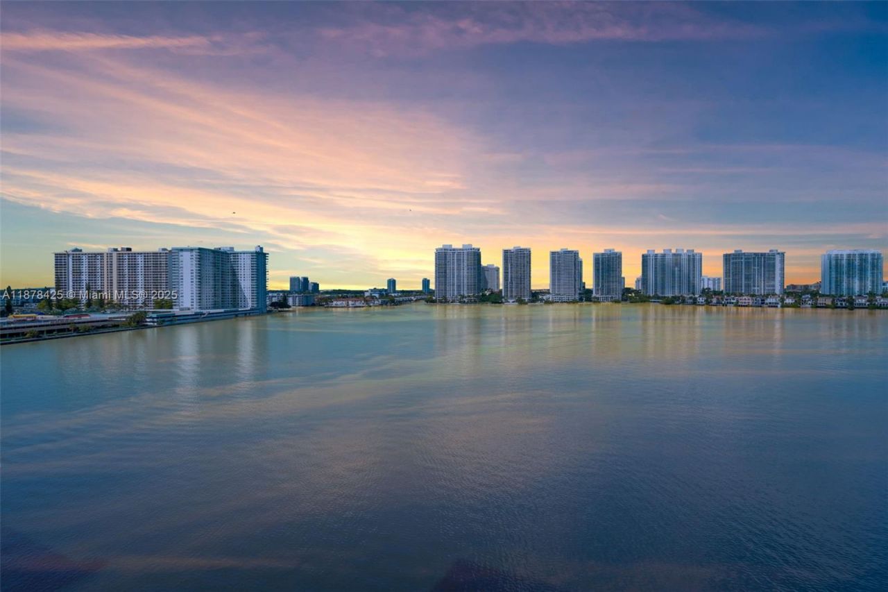 17720 N Bay Rd, Unit 903, Sunny Isles Beach, FL 33160 Photo