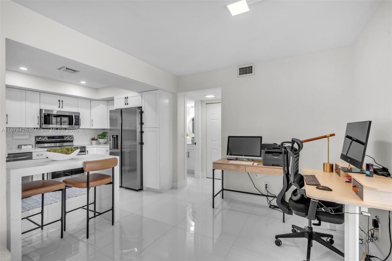 17720 N Bay Rd, Unit 903, Sunny Isles Beach, FL 33160 Photo