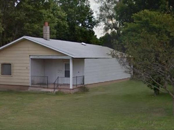 849 N Broadway st, Other, IL 62644