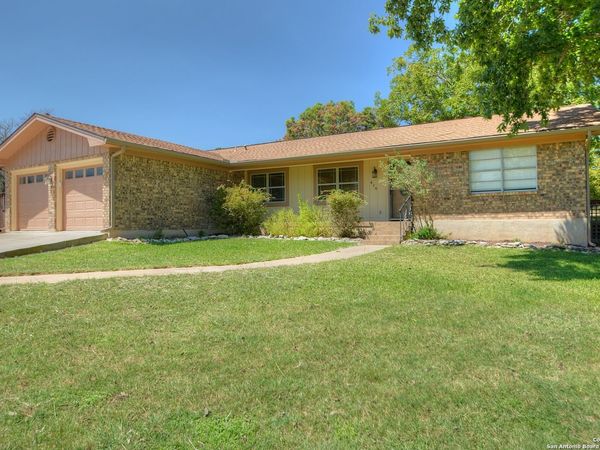 416 Valley, Kerrville, TX 78028