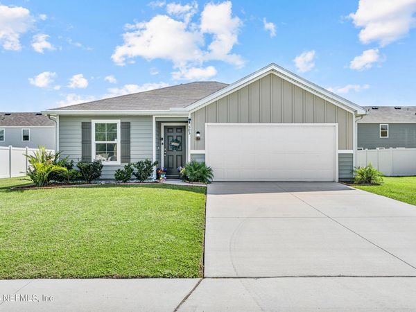 583 HERITAGE CROSSING Drive, Macclenny, FL 32063