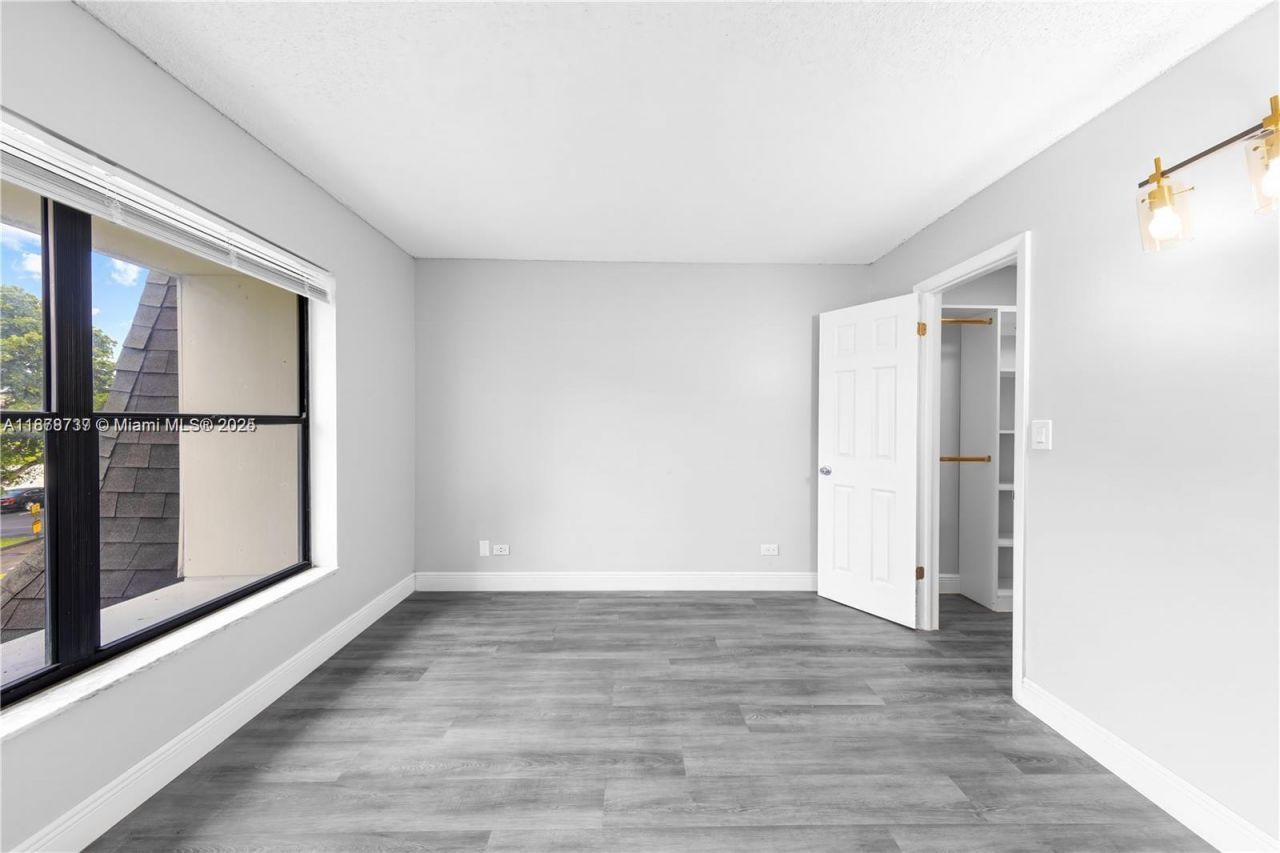 3680 Inverrary Dr, Unit 3J, Lauderhill, FL 33319 Photo