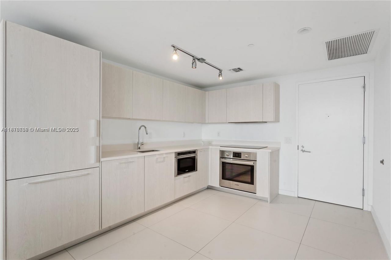 501 NE 31, Unit 1709, Miami, FL 33137 Photo