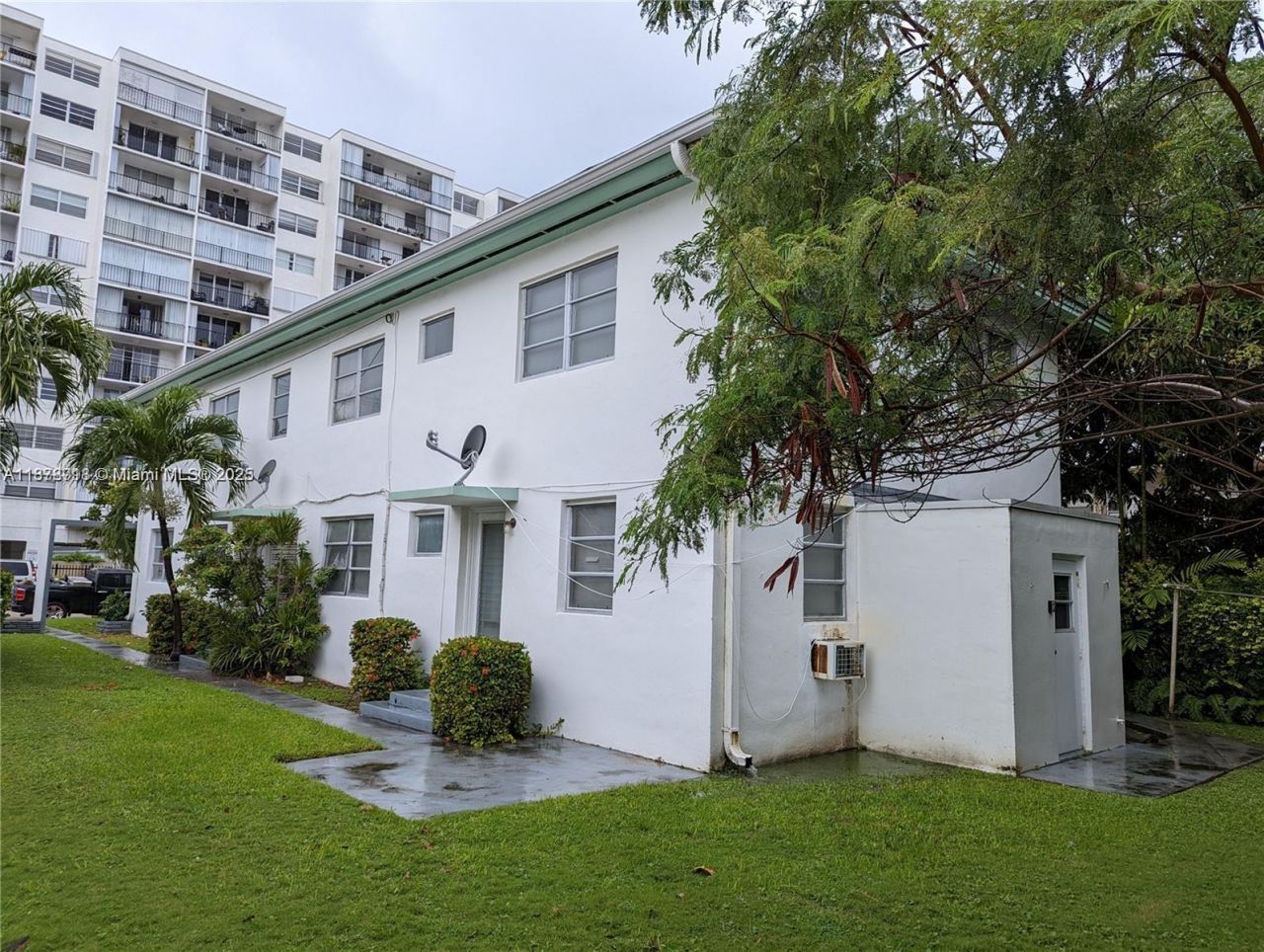 7821 Byron Ave, Miami Beach, FL 33141 Photo