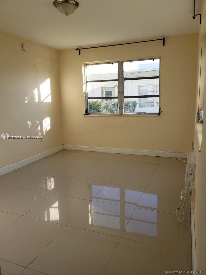 7821 Byron Ave, Miami Beach, FL 33141 Photo