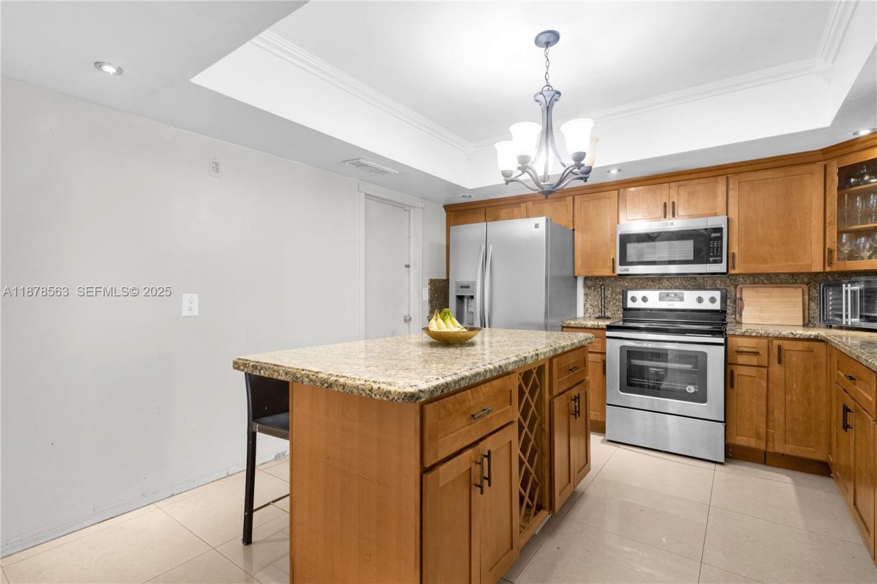 801 NW 203rd St, Miami Gardens, FL 33169 Photo