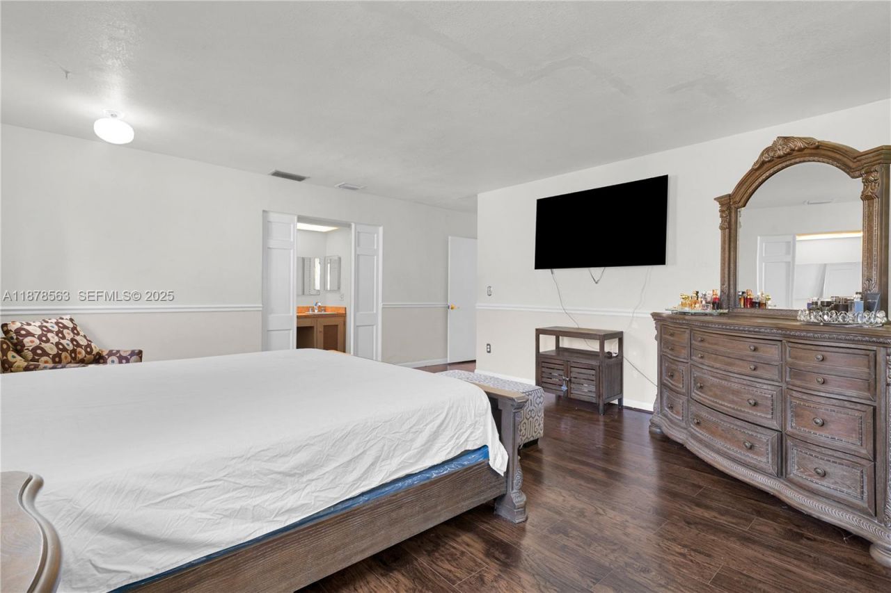 801 NW 203rd St, Miami Gardens, FL 33169 Photo