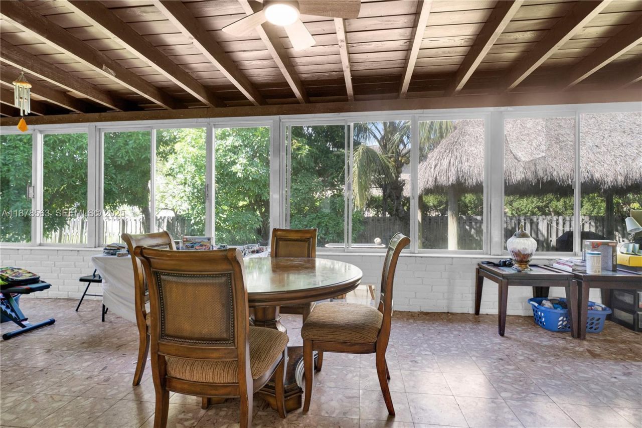 801 NW 203rd St, Miami Gardens, FL 33169 Photo