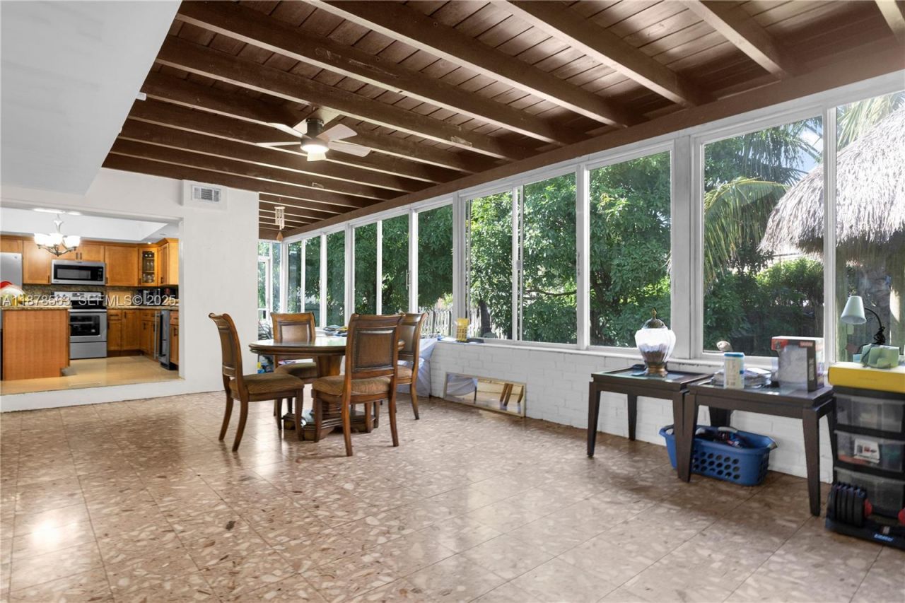 801 NW 203rd St, Miami Gardens, FL 33169 Photo