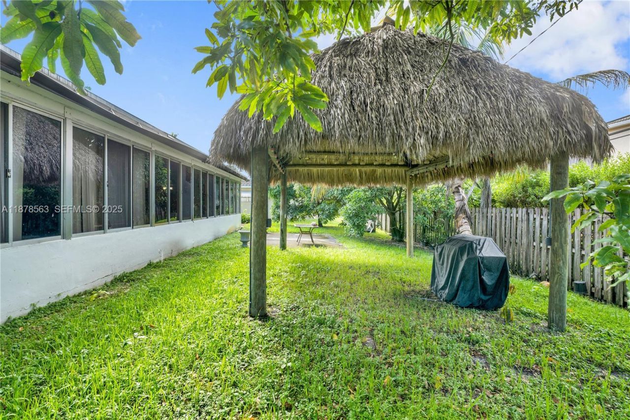 801 NW 203rd St, Miami Gardens, FL 33169 Photo