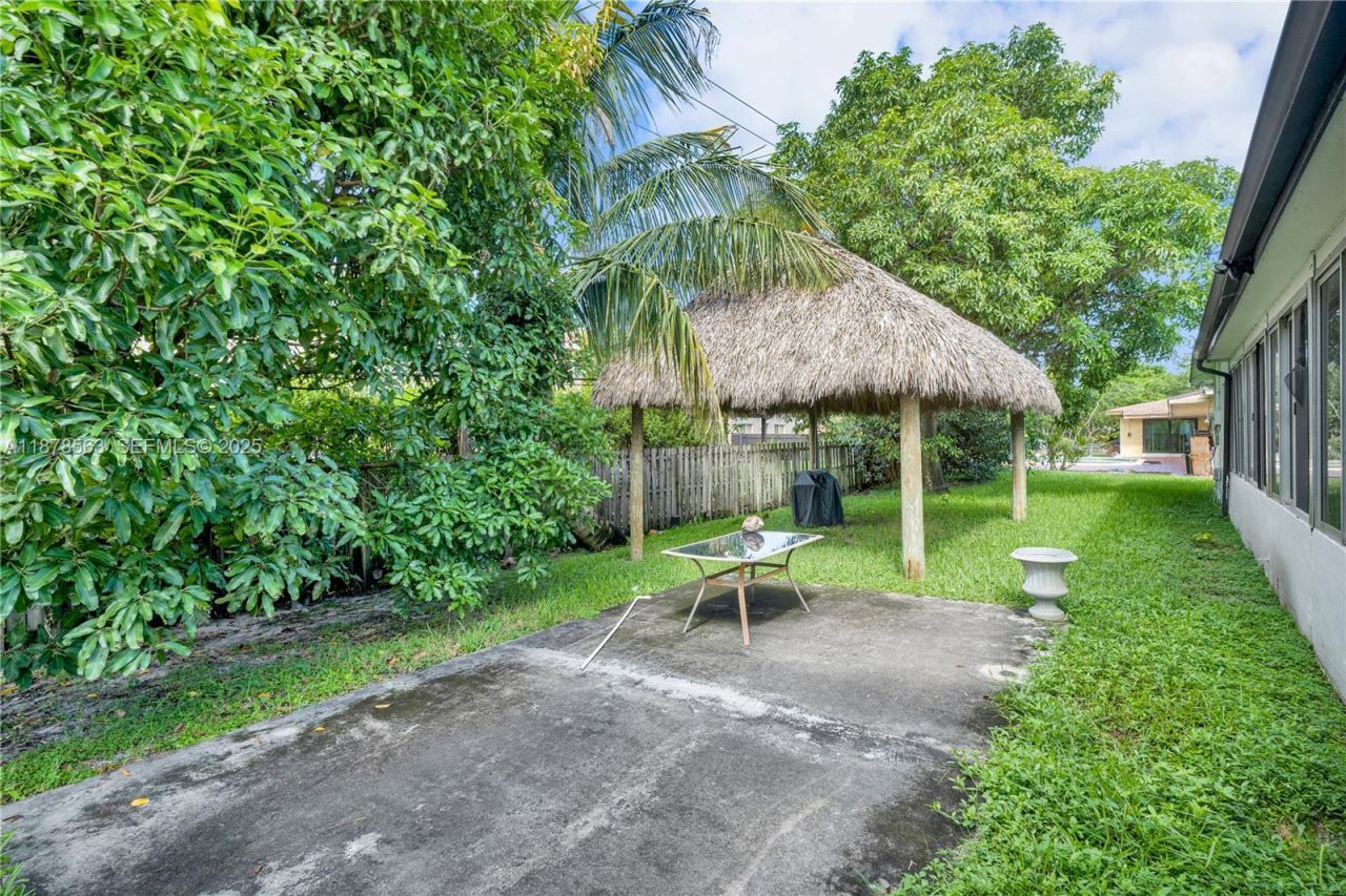 801 NW 203rd St, Miami Gardens, FL 33169 Photo