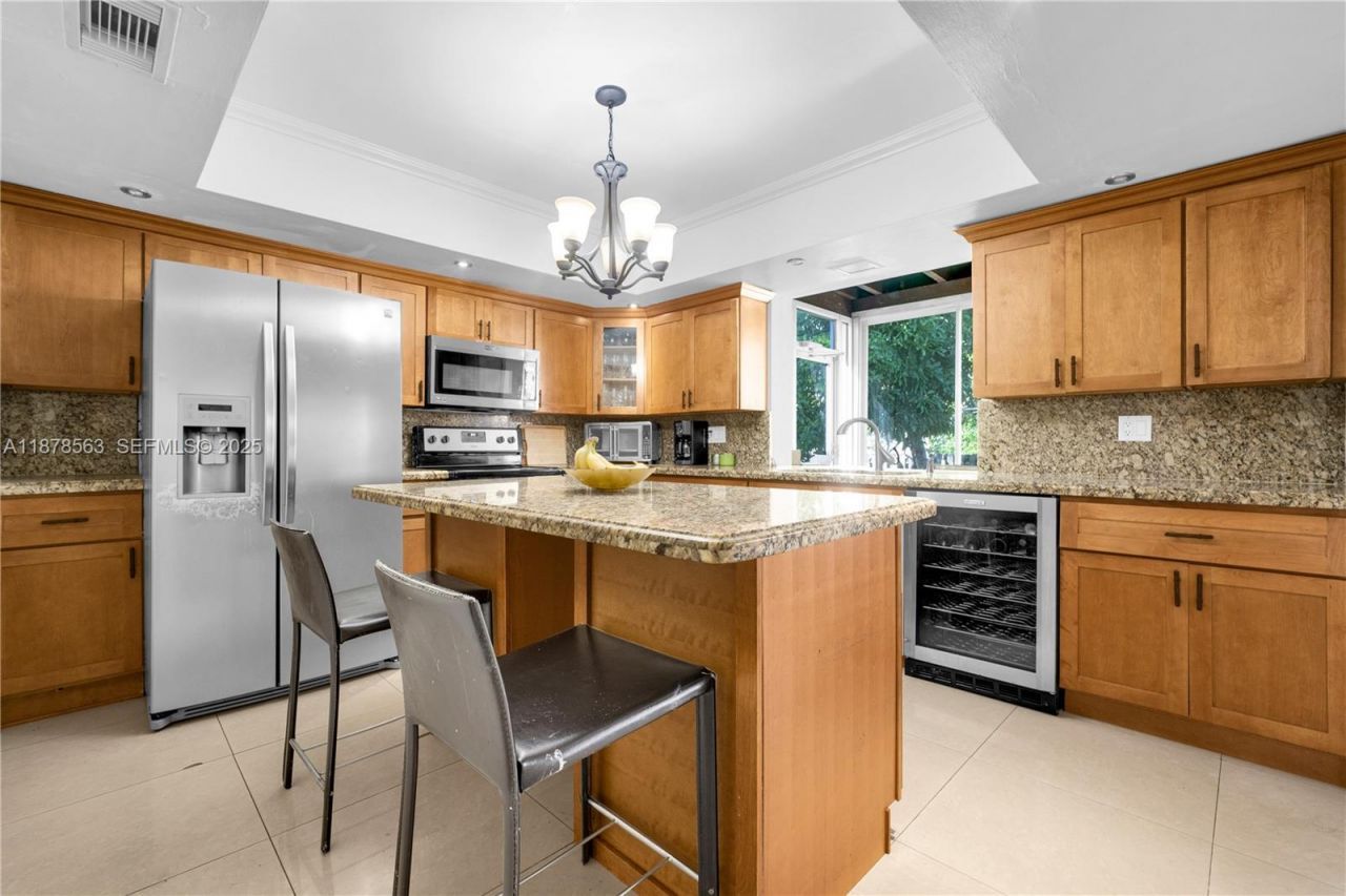 801 NW 203rd St, Miami Gardens, FL 33169 Photo