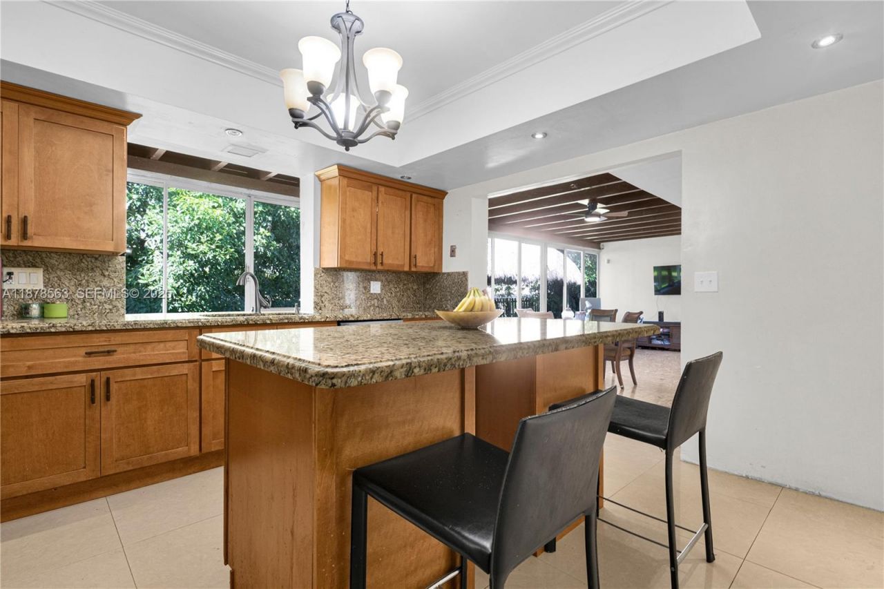 801 NW 203rd St, Miami Gardens, FL 33169 Photo