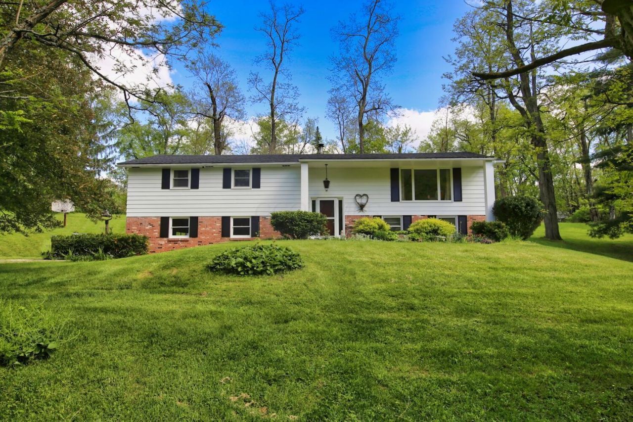 11810 Woodview Lane, Fredericktown, OH 43019 Main Photo