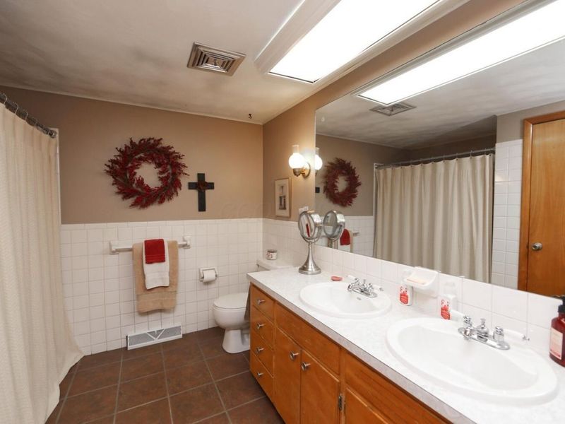 11810 Woodview Lane, Fredericktown, OH 43019 Photo 22