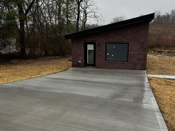 300 Old Mail Rd, Crossville, TN 38555