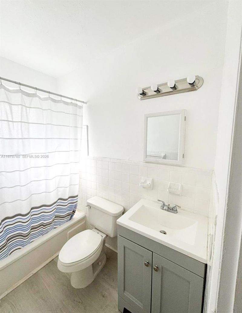 7717 Byron Ave, Miami Beach, FL 33141 Photo
