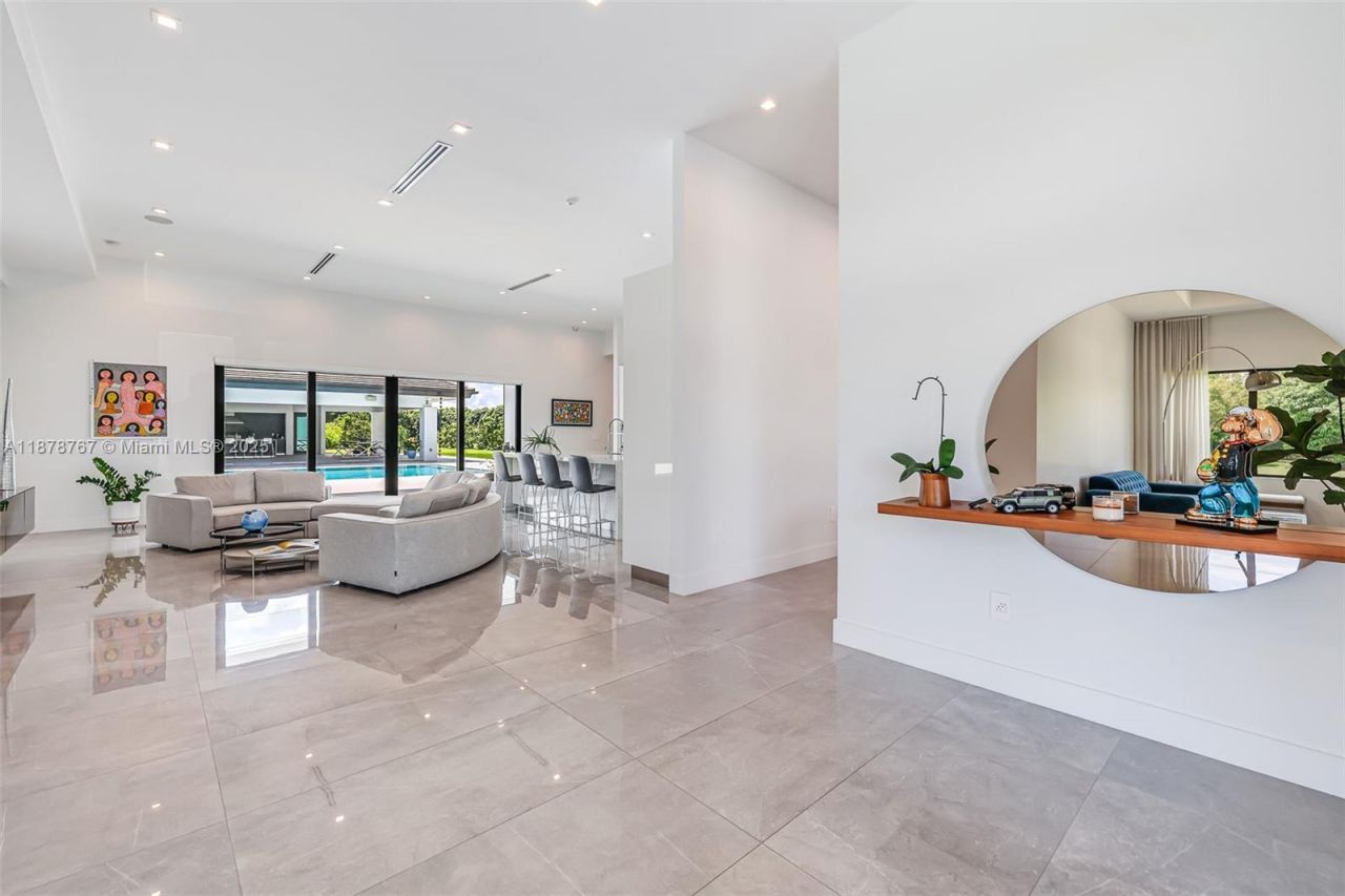 17950 SW 192nd St, Miami, FL 33187 Photo