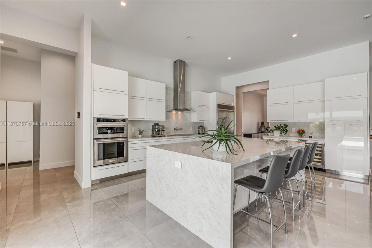 17950 SW 192nd St, Miami, FL 33187 Photo