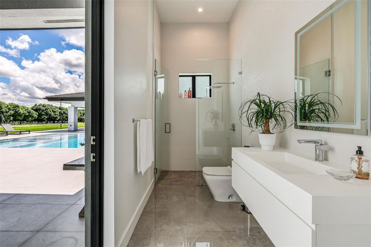 17950 SW 192nd St, Miami, FL 33187 Photo