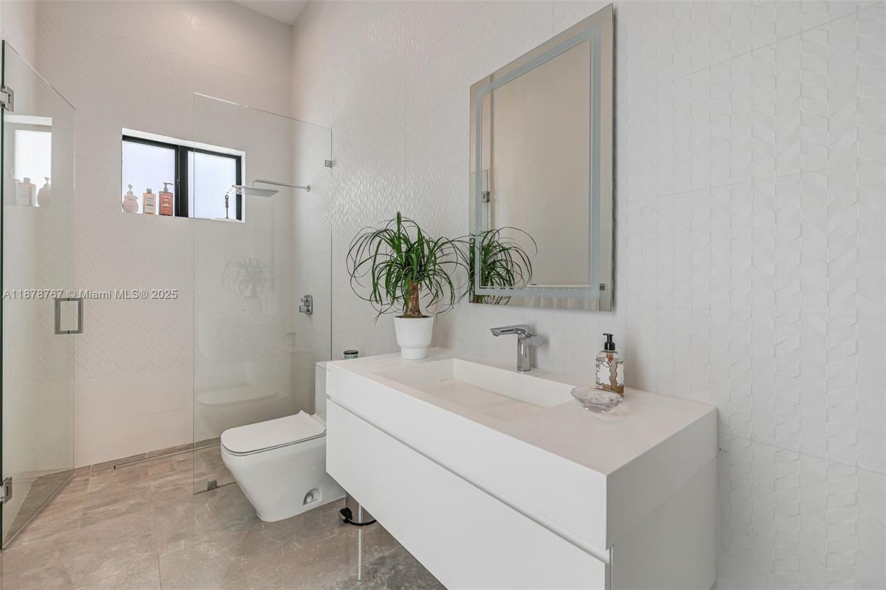 17950 SW 192nd St, Miami, FL 33187 Photo