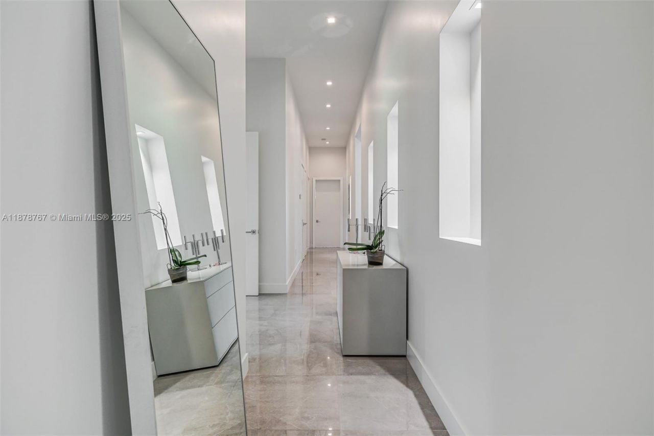 17950 SW 192nd St, Miami, FL 33187 Photo