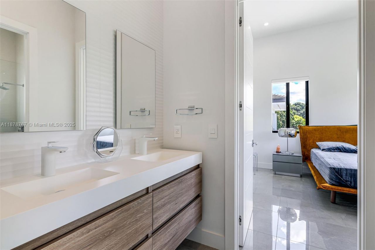 17950 SW 192nd St, Miami, FL 33187 Photo