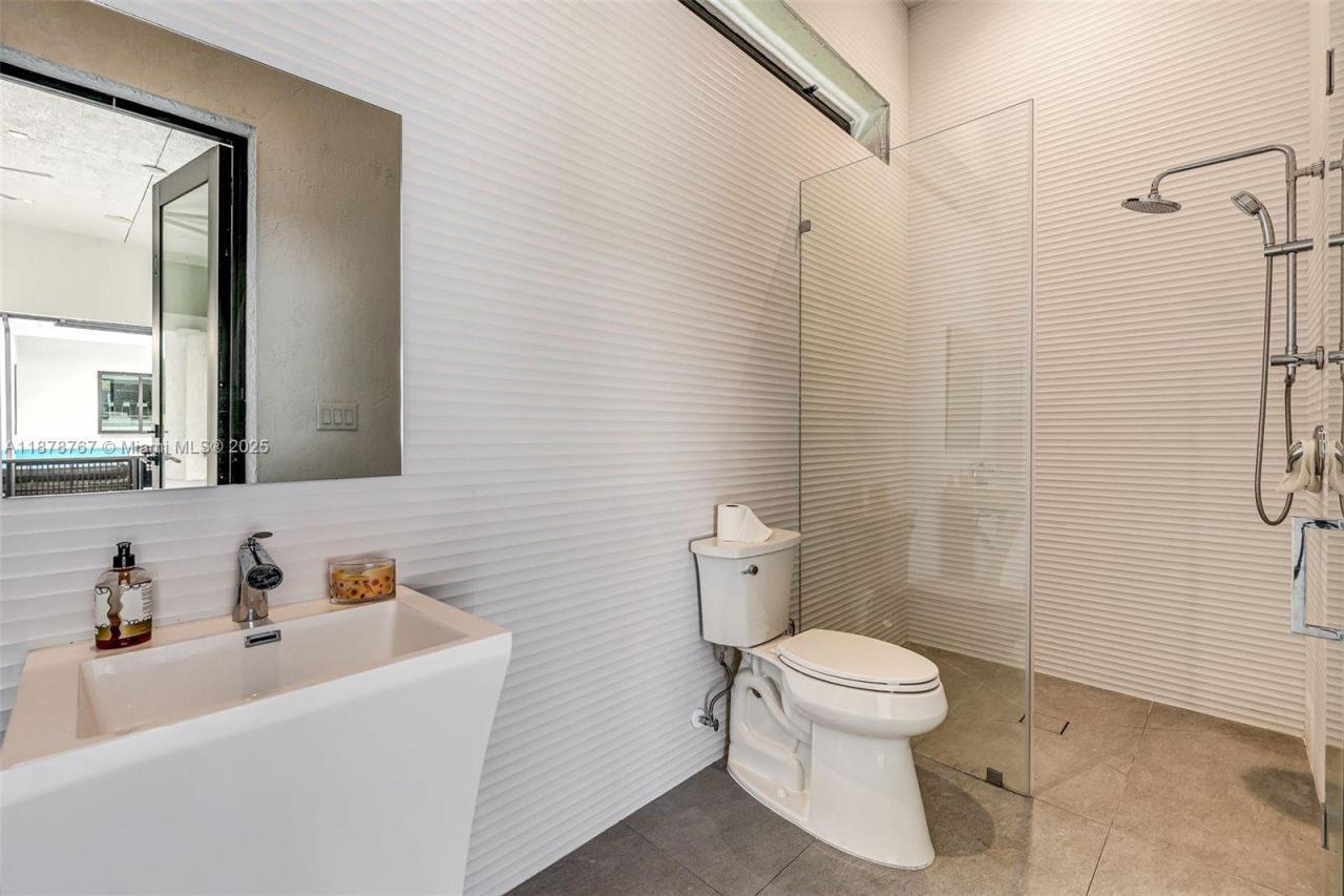 17950 SW 192nd St, Miami, FL 33187 Photo