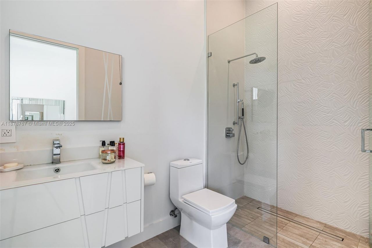 17950 SW 192nd St, Miami, FL 33187 Photo