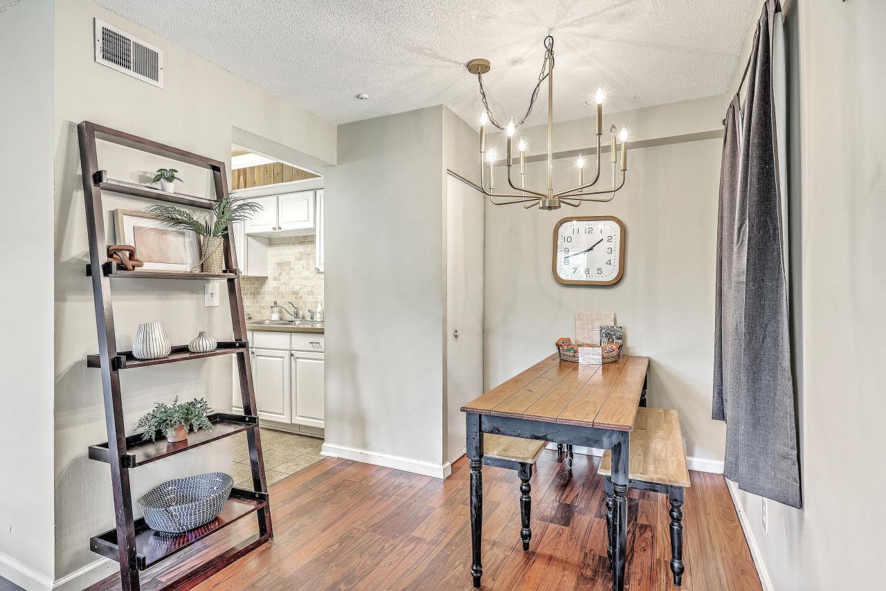 6240 Old Point Road Photo 12