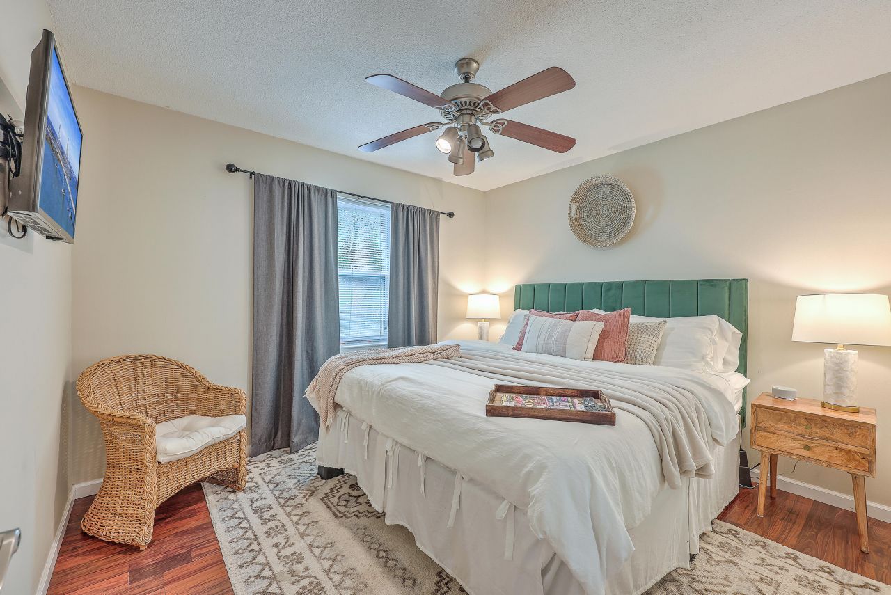 6240 Old Point Road Photo 16