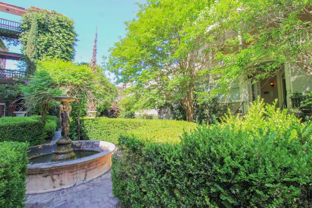 313 Meeting Street Photo 17