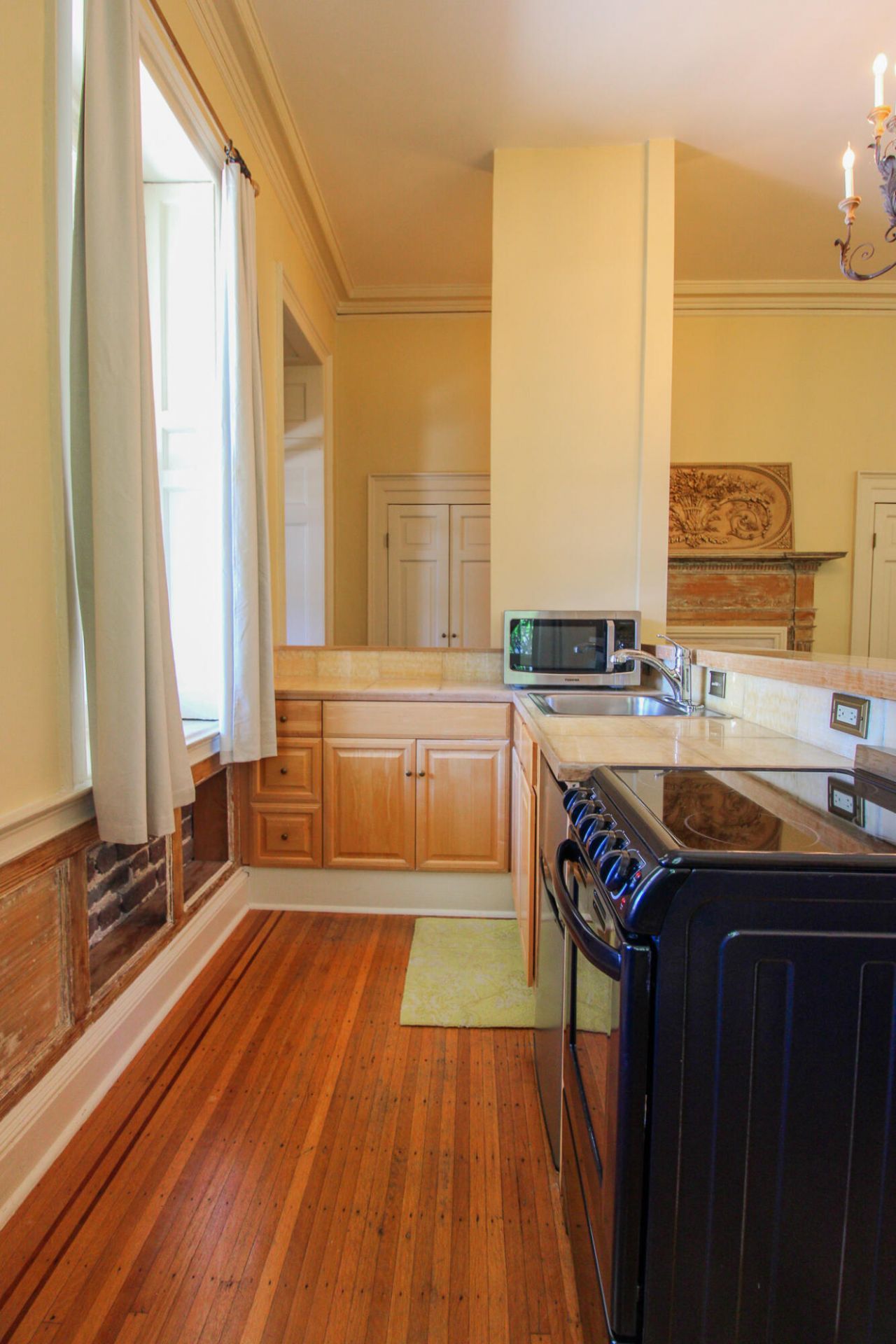 313 Meeting Street Photo 4