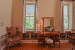 313 Meeting Street photo 4