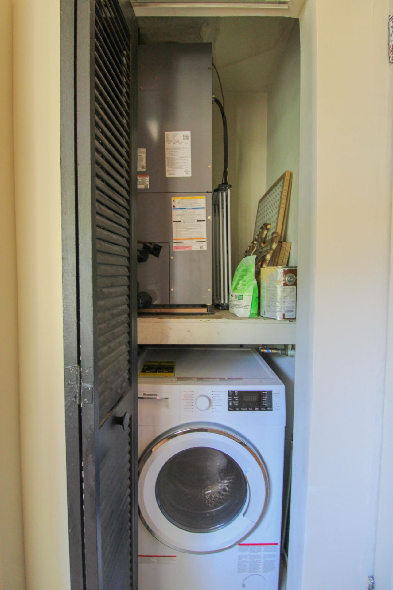 313 Meeting Street Photo 8