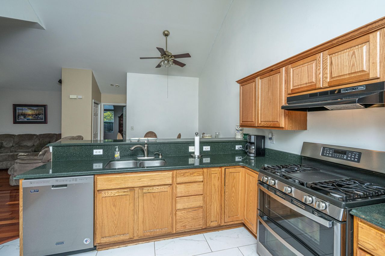 120 Ashley Villa Circle Photo 11